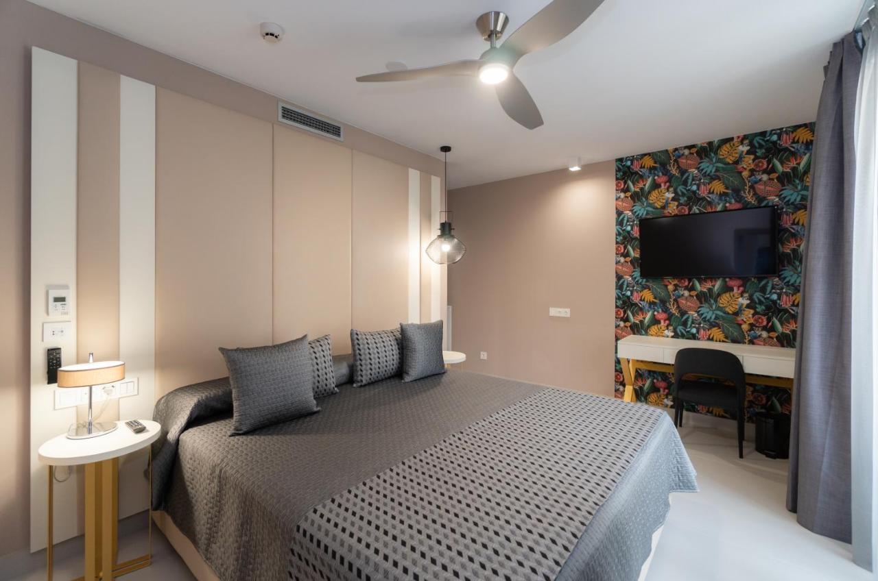 Hotel Perla Del Sur Torremolinos Kültér fotó