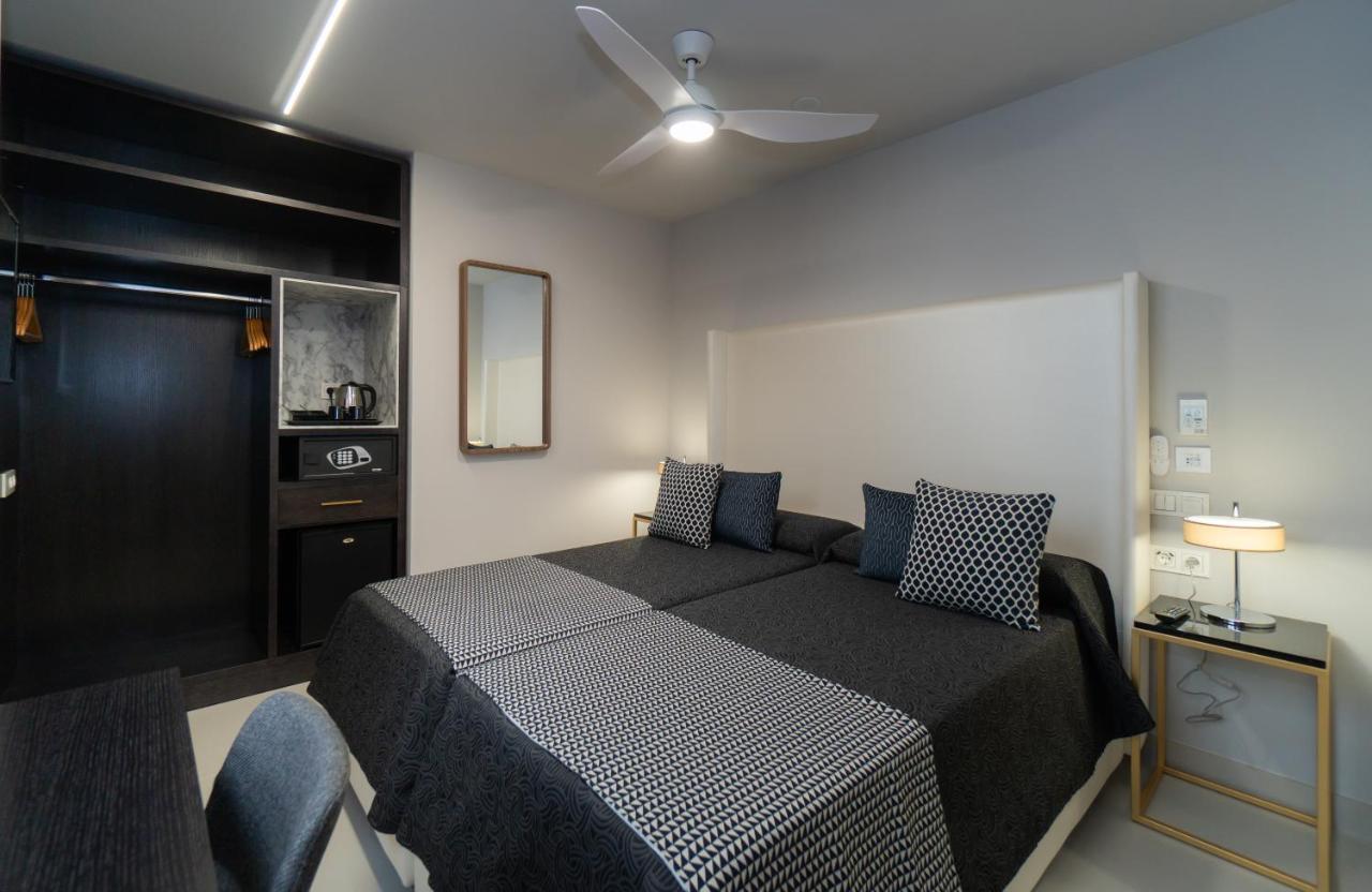 Hotel Perla Del Sur Torremolinos Kültér fotó