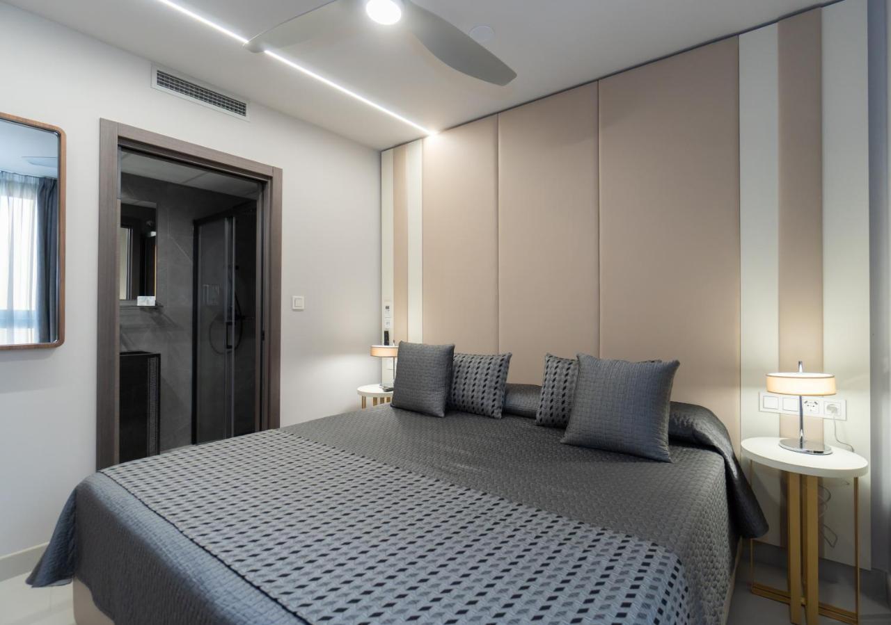 Hotel Perla Del Sur Torremolinos Kültér fotó