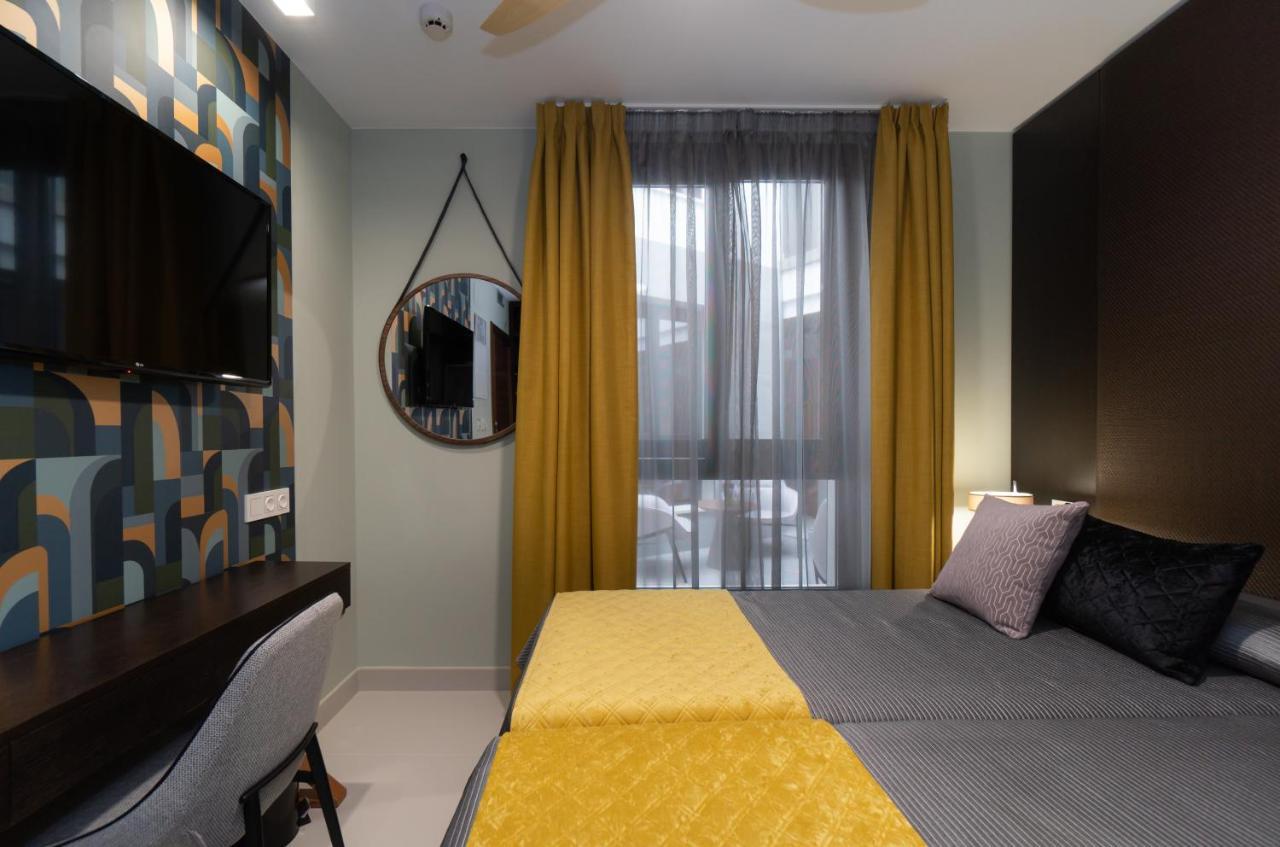 Hotel Perla Del Sur Torremolinos Kültér fotó