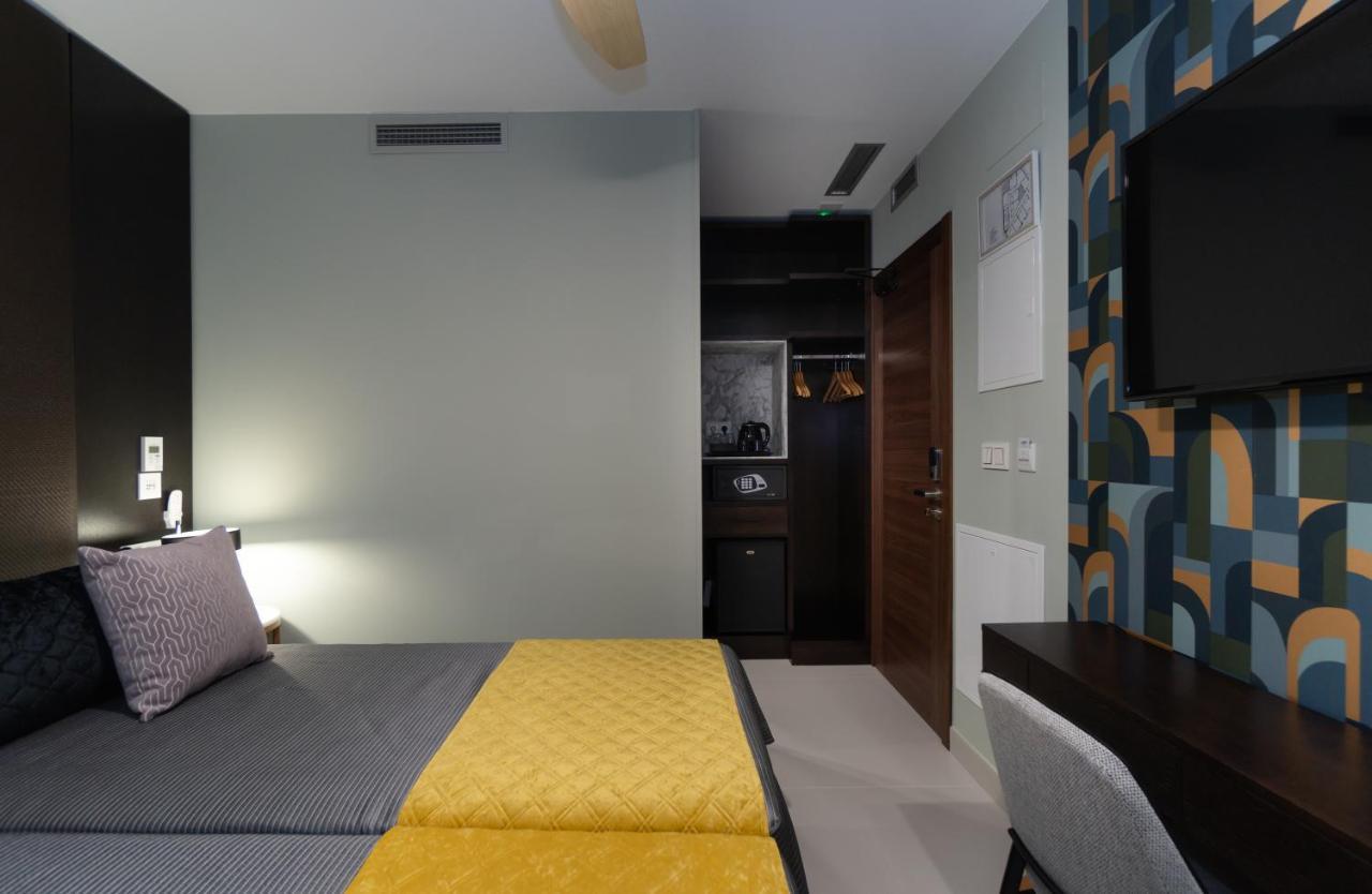 Hotel Perla Del Sur Torremolinos Kültér fotó