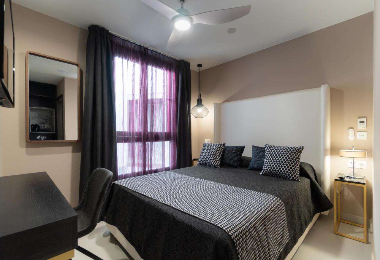 Hotel Perla Del Sur Torremolinos Kültér fotó